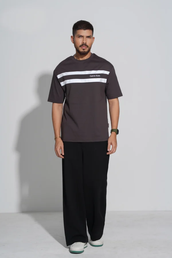 drop shoulder t shirt