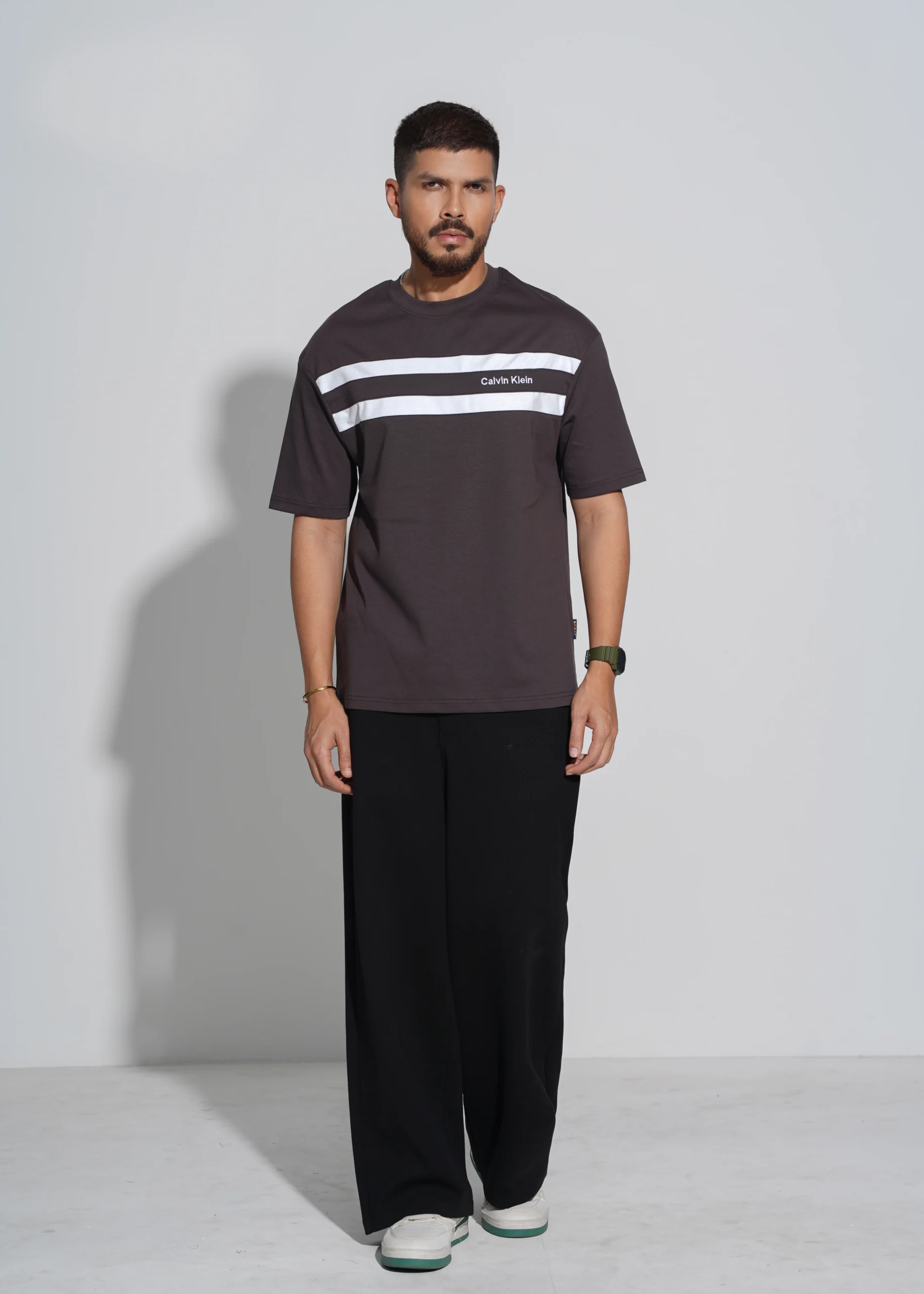 drop shoulder t shirt